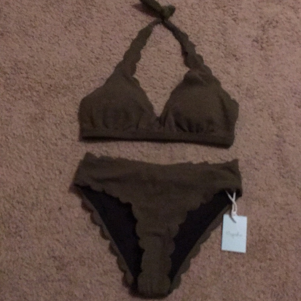 Cupshe Beatific Life Solid Bikini Set